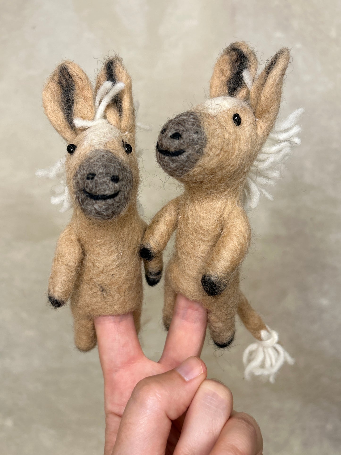 Fingerdukke hest (lys brun)