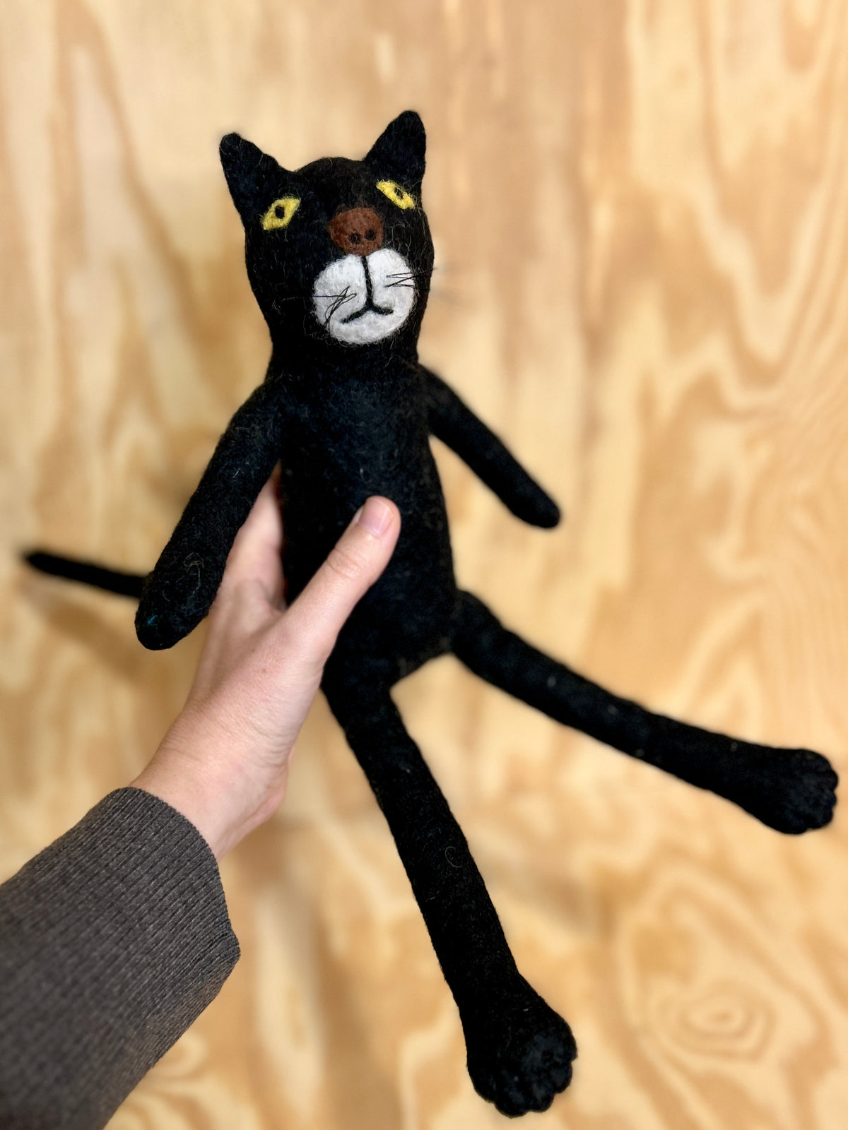 Sittende katt (sort)