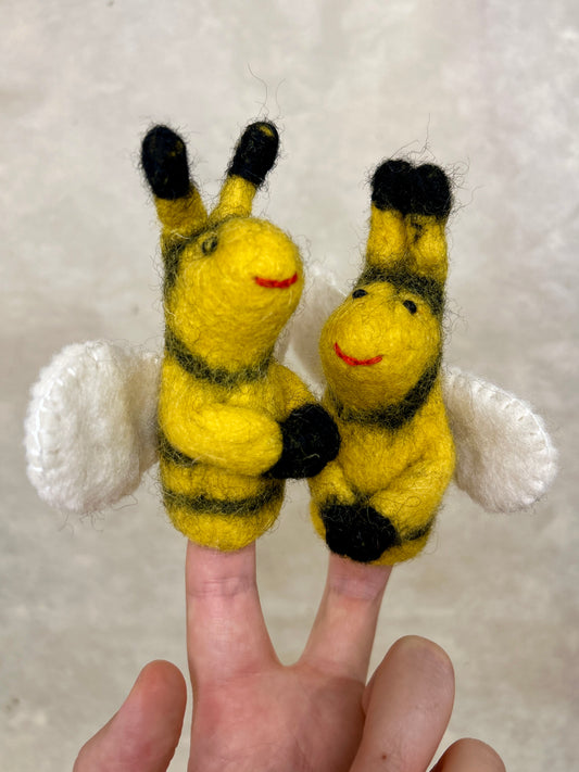 Fingerdukke bie/veps