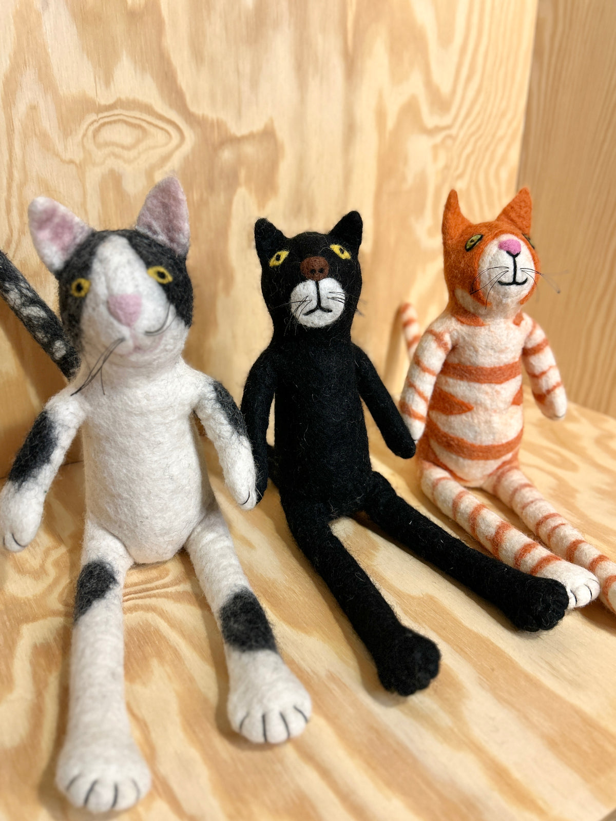 Sittende katt (sort)
