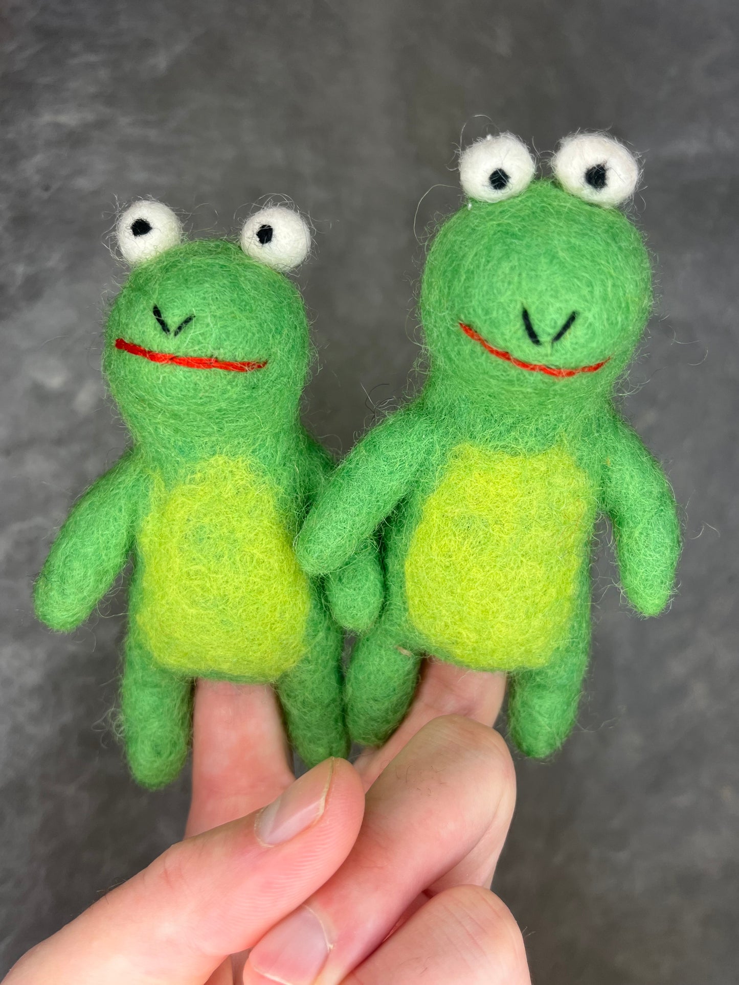 Fingerdukke frosk